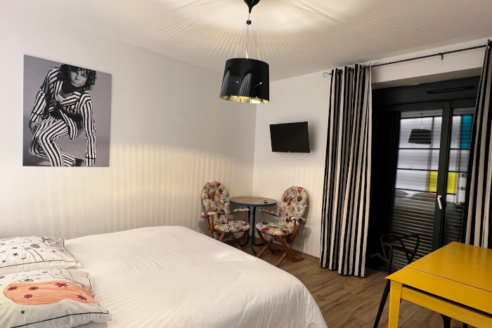 Chambre Jim Morisson - Gîte Hermès - Domaine de l'Echarasson