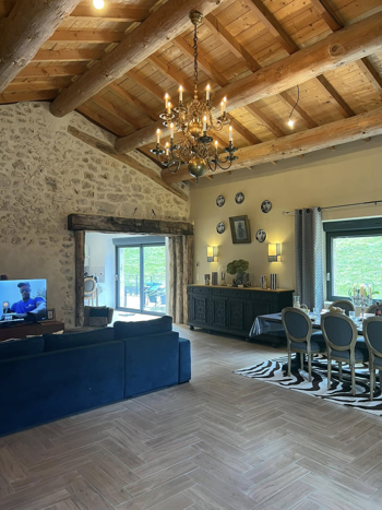 Hébergements pour les randonneurs - Domaine de l'Echarasson